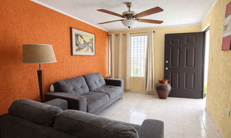Foto de inmueble en calle 21, Col. Los Pinos C.P. 97138, Mérida