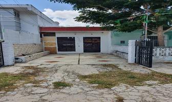 Foto de inmueble en Av Itzaes, Col. Merida Centro C.P. 97000, Mérida