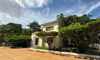 Foto de inmueble en Paseo Montejo, Col. Merida Centro C.P. 97000, Mérida