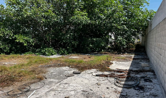Foto de inmueble en LIBANO, Col. Nueva Yucalpeten C.P. 97320, Progreso