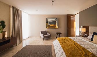 Foto de inmueble en Carr. Temozon-Chablekal, Col. Residencial Xcanatún C.P. 97302, Mérida