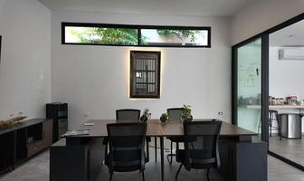 Foto de inmueble en calle 53, Col. Residencial Xcanatún C.P. 97302, Mérida