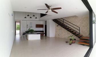 Foto de inmueble en calle 68, Col. Residencial Xcanatún C.P. 97302, Mérida