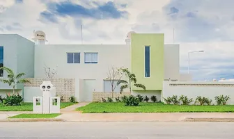 Foto de inmueble en Sin nombre de calle, Col. Serapio Rendón C.P. 97285, Mérida