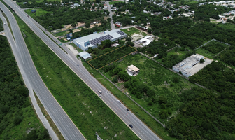 Foto de inmueble en Carretera Mérida Progreso, Col. Tamanché C.P. 97304, Mérida