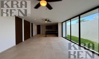 Foto de inmueble en Amplio Departamento en Renta en Planta Baja con Jardín, 2 Recámaras., Col. Temozon Norte C.P. 97302, Mérida
