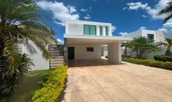 Foto de inmueble en Sin nombre de calle #482, Col. Temozon Norte C.P. 97302, Mérida