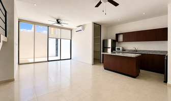 Foto de inmueble en calle 12, Col. Temozon Norte C.P. 97302, Mérida