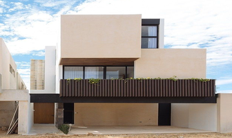 Foto de inmueble en calle 13, Col. Temozon Norte C.P. 97302, Mérida