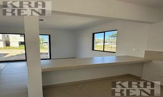 Foto de inmueble en Av. 77 Esq. con C.42, Col. Tixcacal Opichen C.P. 97249, Mérida