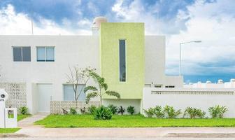 Foto de inmueble en calle 50, Col. Villas Del Sur C.P. 97285, Mérida