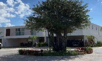Foto de inmueble en Carretera Mérida Progreso, Col. Xcanatún C.P. 97302, Mérida