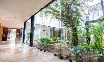Foto de inmueble en Av del Jaguar, Col. Yucatán Country Club C.P. 97308, Mérida