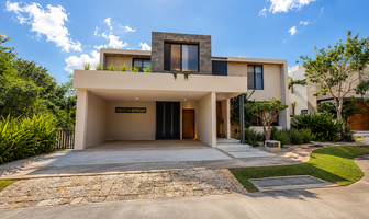 Foto de inmueble en KUTZ, Col. Yucatán Country Club C.P. 97308, Mérida