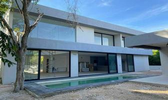 Foto de inmueble en , Col. Yucatán Country Club C.P. 97308, Mérida