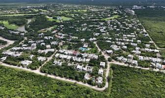 Foto de inmueble en , Col. Yucatán Country Club C.P. 97308, Mérida