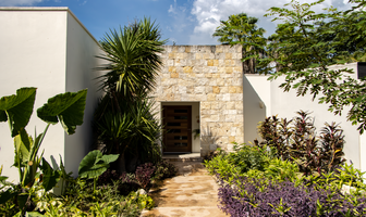 Foto de inmueble en , Col. Yucatán Country Club C.P. 97308, Mérida