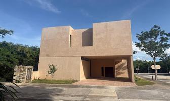 Foto de inmueble en PASEO COUNTRY, Col. Yucatán Country Club C.P. 97308, Mérida