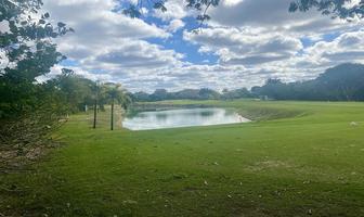 Foto de inmueble en Paseo Jaguar, Col. Yucatán Country Club C.P. 97308, Mérida