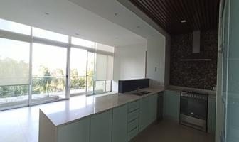 Foto de inmueble en Paseo del Jaguar, Col. Yucatán Country Club C.P. 97308, Mérida