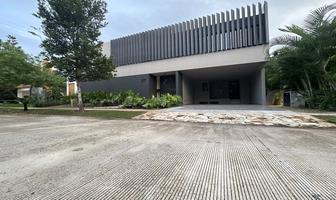 Foto de inmueble en Paseo del Jaguar, Col. Yucatán Country Club C.P. 97308, Mérida