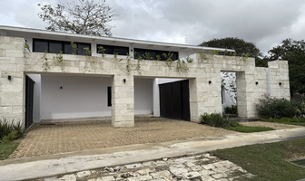 Foto de inmueble en Privada Kutz, Col. Yucatán Country Club C.P. 97308, Mérida