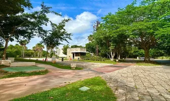 Foto de inmueble en Sin nombre de calle, Col. Yucatán Country Club C.P. 97308, Mérida