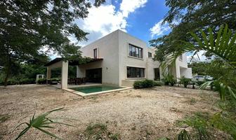 Foto de inmueble en YCC, Col. Yucatán Country Club C.P. 97308, Mérida