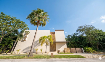 Foto de inmueble en calle 7, Col. Yucatán Country Club C.P. 97308, Mérida