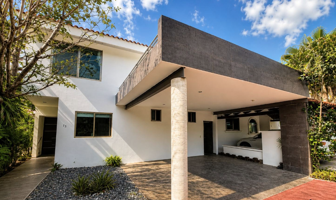 Foto de inmueble en C. Monte Vinsón, 77560 Cancún, Q.R., Col. Residencial Campestre C.P. 77560, Benito Juárez