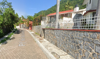 Foto de inmueble en P.º de las Golondrinas 237, Las Brisas, 40880 Ixtapa Zihuatanejo, Gro. #237, Col. Morrocoy C.P. 40880, Zihuatanejo de Azueta