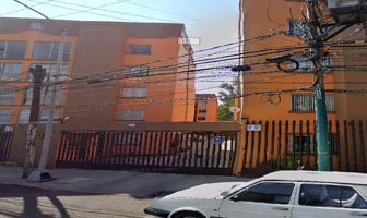 Foto de inmueble en Avenida Pacífico, Col. Los Reyes C.P. 04330, Coyoacán