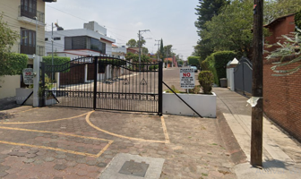 Foto de inmueble en Poeta Francisco Alday, Balcones de Santa María, 58090 Morelia, Mich., Col. Balcones de Santa Maria C.P. 58090, Morelia