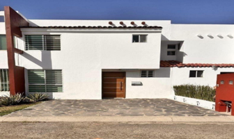 Foto de inmueble en Cto. del Sauce, 45654 Altus Bosques, Jal. #s/n, Col. Las Palmas C.P. 45654, Tlajomulco de Zúñiga