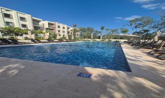 Foto de inmueble en Av Huayacán Supermanzana Terraquia, 77560 Cancún, Q.R., Col. Vía Cumbres Residencial C.P. 77560, Benito Juárez