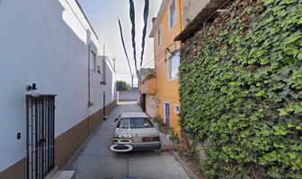 Foto de inmueble en Cda. Zapata, Coapa, Villa Lázaro Cárdenas, 14370 Ciudad de México, CDMX, Col. Residencial Chimali C.P. 14370, Tlalpan