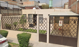 Foto de inmueble en Calle Leandro Valle 54, San Pedro, 56105 Texcoco de Mora, Méx. #54, Col. San Pedro C.P. 56105, Texcoco