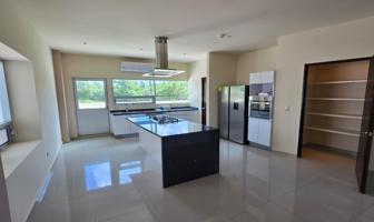 Foto de inmueble en P.º de Las Estrellas, Villas de Irapuato, 36670 Irapuato, Gto., Col. Villas de Irapuato C.P. 36670, Irapuato