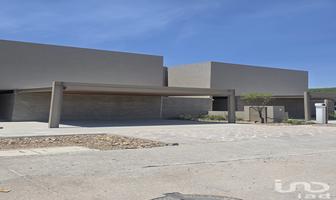 Foto de inmueble en Anillo Vial Fray Junípero Serra, Col. Altozano el Nuevo Querétaro C.P. 76237, Querétaro
