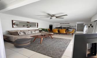 Foto de inmueble en aseo de los Cocoteros, Col. Marina Vallarta C.P. 48335, Puerto Vallarta