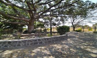 Foto de inmueble en Av Atlacomulco, Col. Las Quintas C.P. 62450, Cuernavaca