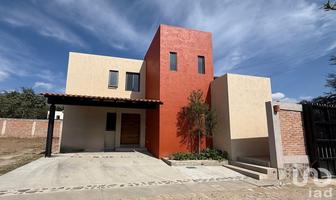 Foto de inmueble en AV CANACINTA #111, Col. Ajijic Centro C.P. 45920, Chapala