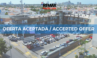 Foto de inmueble en Av. Carlos Canseco, El Encanto Plaza La Marina, Col. Marina Mazatlán C.P. 82103, Mazatlán
