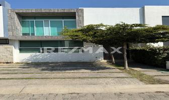 Foto de inmueble en Av Casa Fuerte, Col. Acueducto San Agustín C.P. 45646, Tlajomulco de Zúñiga