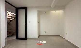 Foto de inmueble en Av de la Gran Plaza, Col. Lomas Boulevares C.P. 54020, Tlalnepantla de Baz