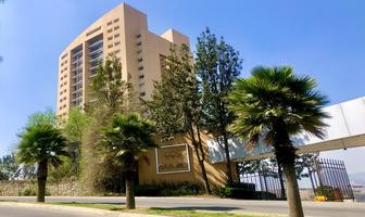 Foto de inmueble en Av. de las Plazas "Sáyabes", Col. Bosque Real C.P. 52774, Huixquilucan