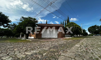 Foto de inmueble en Av. Del Halcón esq. con Av. Paisaje, Col. Balcones de La Calera C.P. 45677, Tlajomulco de Zúñiga