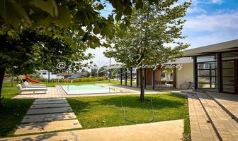Foto de inmueble en Av Inglaterra, Col. Bosques Vallarta C.P. 45222, Zapopan