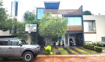 Foto de inmueble en AV. JUAN PALOMAR Y ARIAS #861 #861, Col. Virreyes Residencial C.P. 45110, Zapopan
