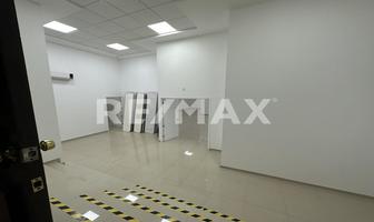 Foto de inmueble en Av Lopez Mateos, Col. Ciudad Del Sol C.P. 45050, Zapopan